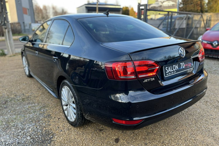 Volkswagen Jetta 1.4 Zarejestrowany Automat Climatronic Navi Grzane fotele Stan BDB zdjęcie 10