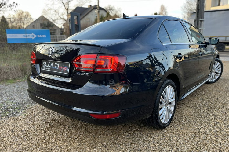 Volkswagen Jetta 1.4 Zarejestrowany Automat Climatronic Navi Grzane fotele Stan BDB zdjęcie 2