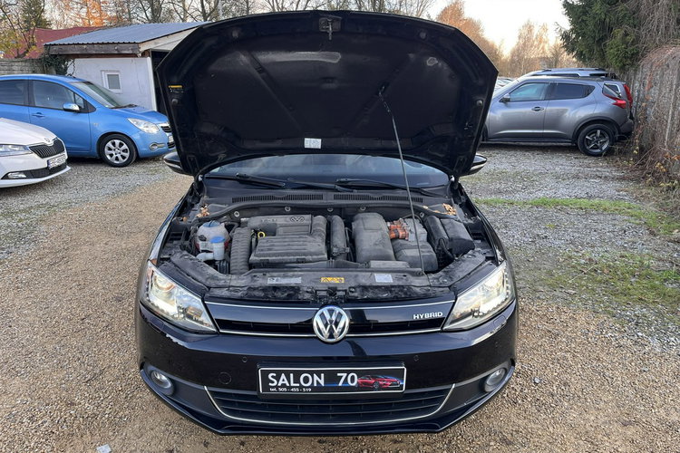 Volkswagen Jetta 1.4 Zarejestrowany Automat Climatronic Navi Grzane fotele Stan BDB zdjęcie 32