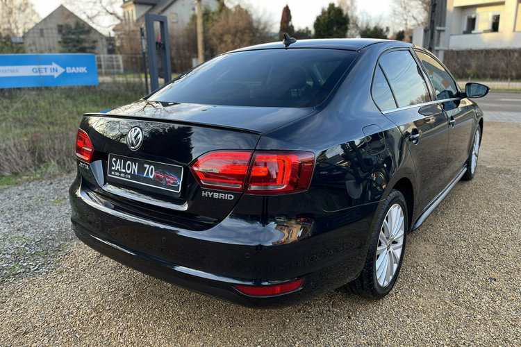 Volkswagen Jetta 1.4 Zarejestrowany Automat Climatronic Navi Grzane fotele Stan BDB zdjęcie 8