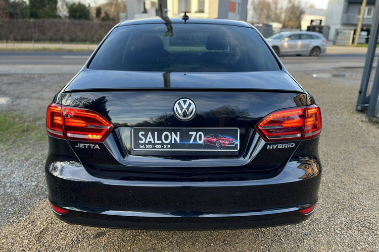 Volkswagen Jetta 1.4 Zarejestrowany Automat Climatronic Navi Grzane fotele Stan BDB zdjęcie 9
