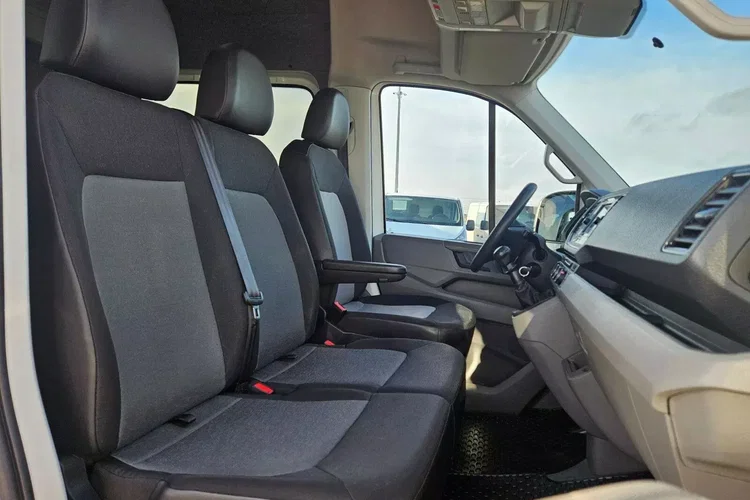 Volkswagen Crafter L3H2 129900zł NETTO Brygadówka 7 osób 2.0TDi/140KM zdjęcie 29