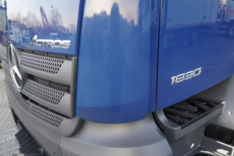 Mercedes Actros 1830 4x2 E6 / Burtofiranka 18 EPAL / Kab. Sypialna zdjęcie 16