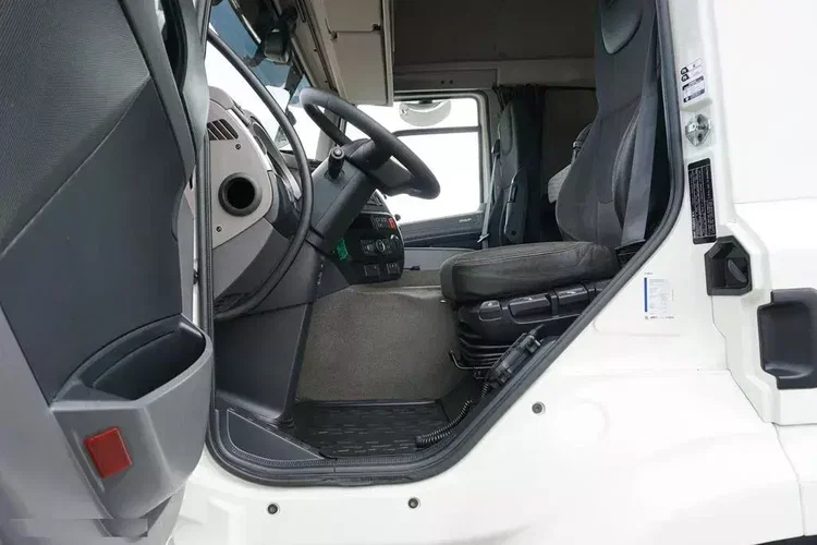 DAF CF 450 / E 6 / ACC / CHŁODNIA + WINDA / 21 PALET / MULTITEMPERATURA / RETARDER zdjęcie 33