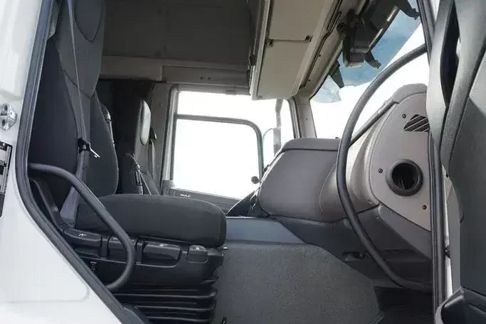 DAF CF 450 / E 6 / ACC / CHŁODNIA + WINDA / 21 PALET / MULTITEMPERATURA / RETARDER zdjęcie 8