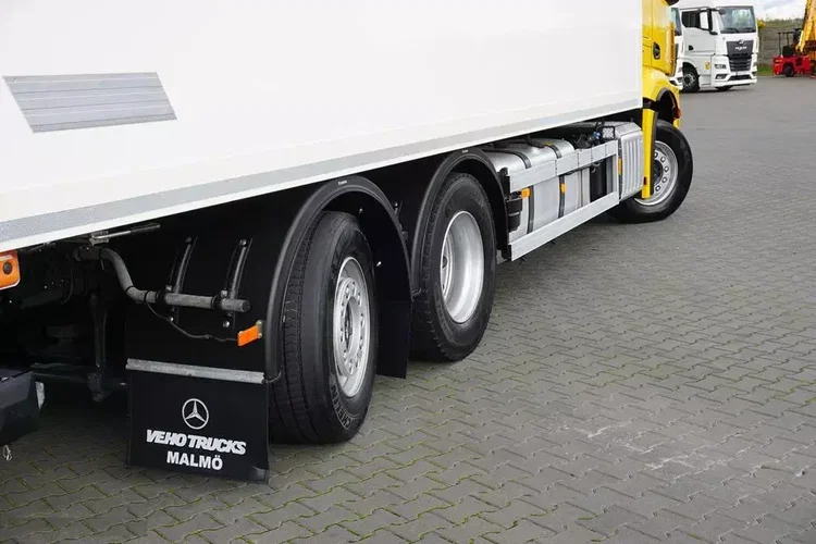 Mercedes ACTROS / 2853 / ACC / E 6 / MP 5 / CHŁODNIA + WINDA / 18 PALET / OŚ SKRĘTNA zdjęcie 19