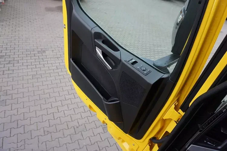 Mercedes ACTROS / 2853 / ACC / E 6 / MP 5 / CHŁODNIA + WINDA / 18 PALET / OŚ SKRĘTNA zdjęcie 25