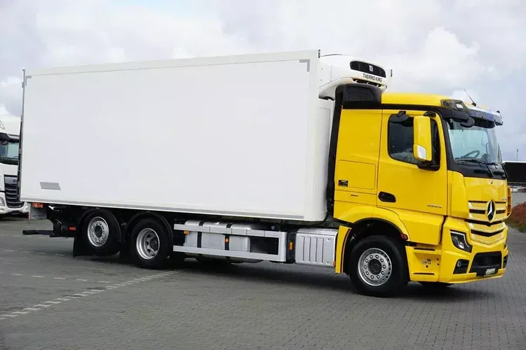 Mercedes ACTROS / 2853 / ACC / E 6 / MP 5 / CHŁODNIA + WINDA / 18 PALET / OŚ SKRĘTNA zdjęcie 4