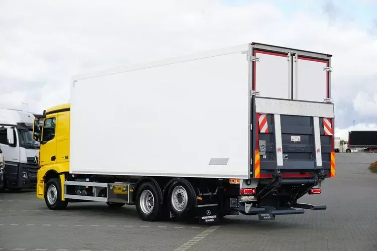 Mercedes ACTROS / 2853 / ACC / E 6 / MP 5 / CHŁODNIA + WINDA / 18 PALET / OŚ SKRĘTNA zdjęcie 6