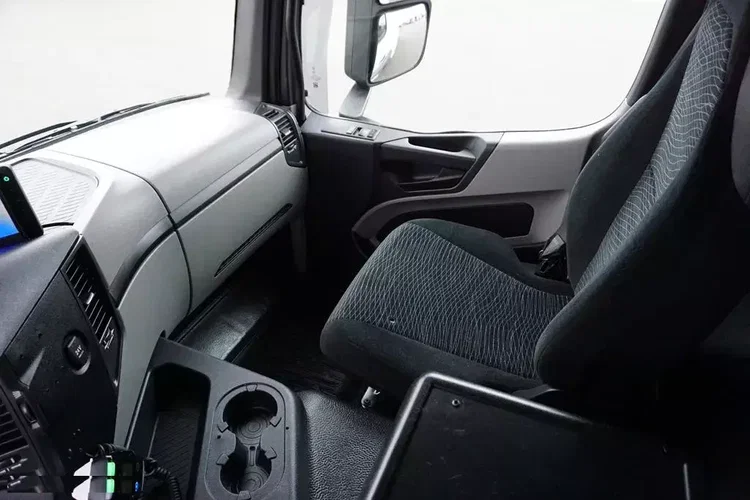 Mercedes ANTOS / 1830 / EURO 6 / CHŁODNIA + WINDA / 18 PALET zdjęcie 35