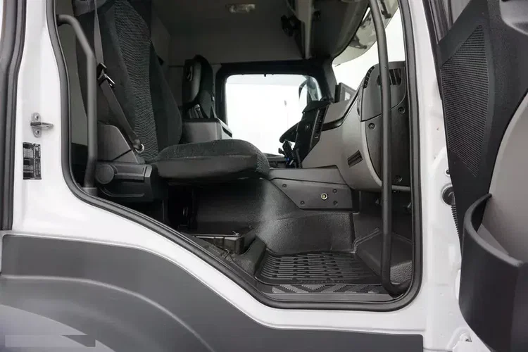 Mercedes ANTOS / 1830 / EURO 6 / CHŁODNIA + WINDA / 18 PALET zdjęcie 38