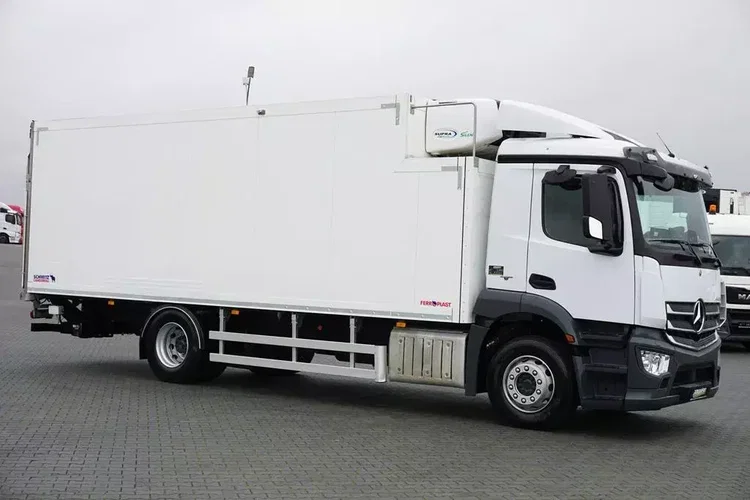 Mercedes ANTOS / 1830 / EURO 6 / CHŁODNIA + WINDA / 18 PALET zdjęcie 4