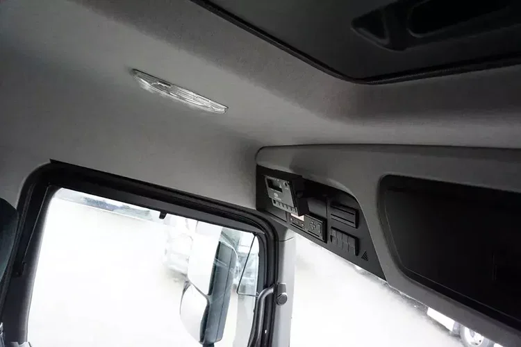 Mercedes ANTOS / 1830 / EURO 6 / CHŁODNIA + WINDA / 18 PALET zdjęcie 40