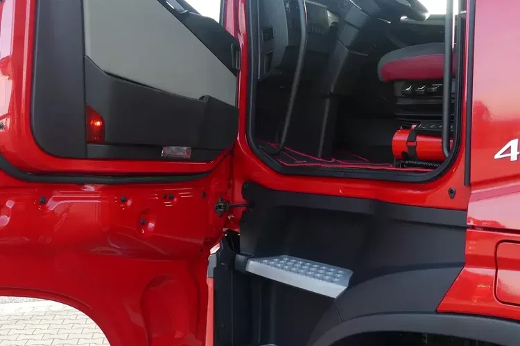 Volvo FH4 460 / SKRZYNIA 7.90 / AUTOMAT / EURO 6 / TV / zdjęcie 22