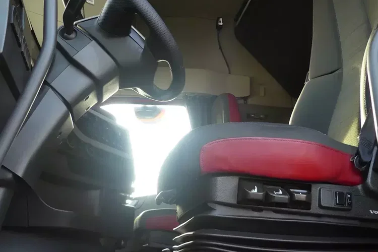 Volvo FH4 460 / SKRZYNIA 7.90 / AUTOMAT / EURO 6 / TV / zdjęcie 24