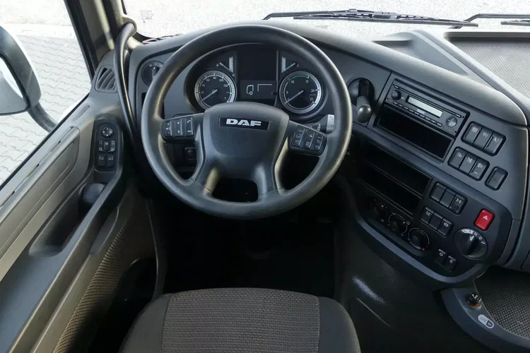 DAF XF 106.460 / EURO 6 / AUTOMAT / PEŁNY ADR / HYDRAULIKA DO CYSTERNY / zdjęcie 22