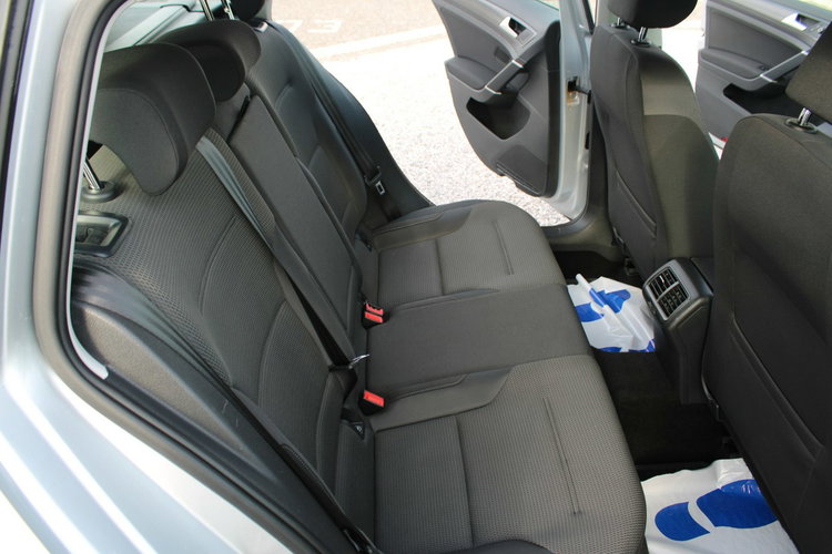 Volkswagen Golf Comfortline A netto 40 126 PLN Gwarancja Auto-Hold zdjęcie 13