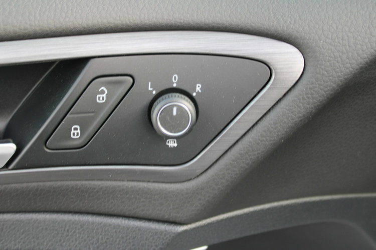 Volkswagen Golf Comfortline A netto 40 126 PLN Gwarancja Auto-Hold zdjęcie 18