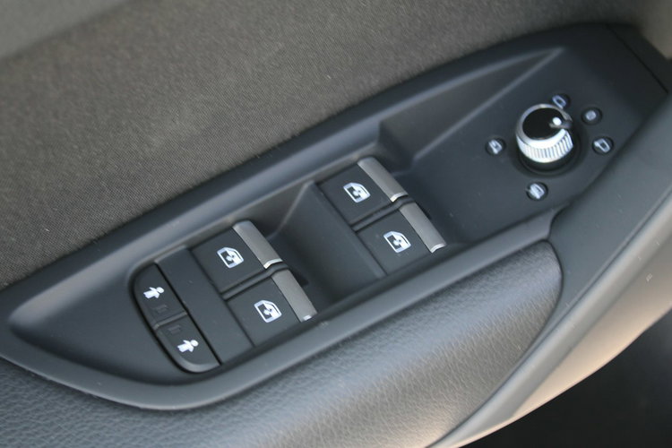 Audi Q5 Led Gwarancja netto 87 723 PLN F-vat Salon Polska zdjęcie 18