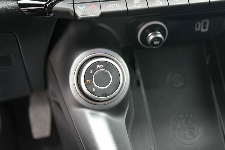 Alfa Romeo Tonale F Sprint DCT netto 73 902 PLN Automat Led zdjęcie 25