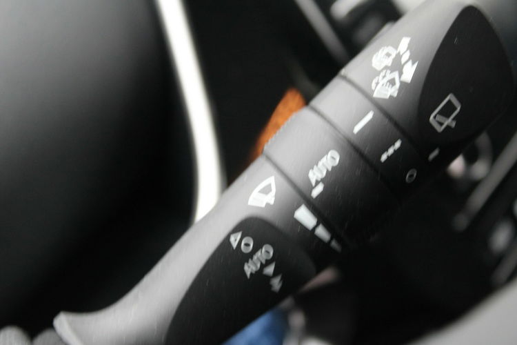 Toyota Prius 1.8 Hybrid 122 Km Comfort E-Cvt Gwarancja zdjęcie 27