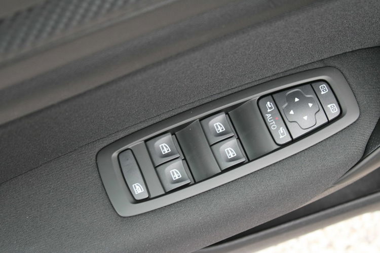 Renault Megane Blue Dci F-vat Gwarancja Limited zdjęcie 17