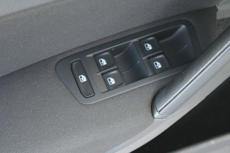 Volkswagen Golf Trendline LED Gwarancja Salon Polska F-VAT zdjęcie 15