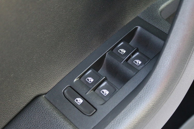 Skoda Octavia Ambition Salon Polska netto 30 813 PLN Gwarancja zdjęcie 14