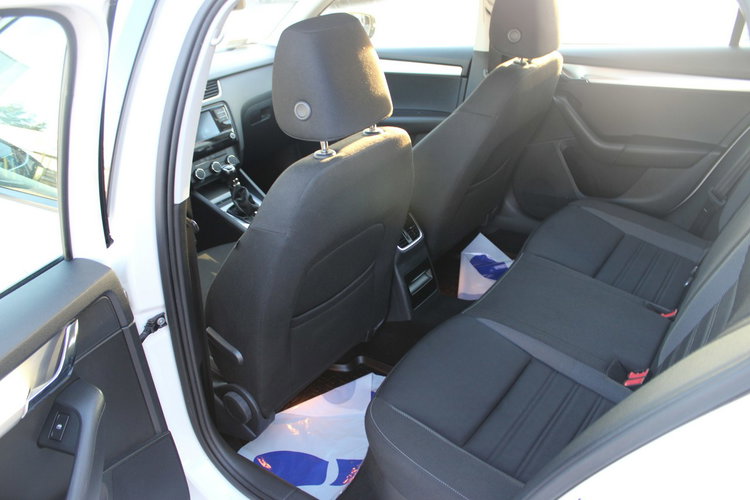 Skoda Octavia Ambition Salon Polska netto 30 813 PLN Gwarancja zdjęcie 21