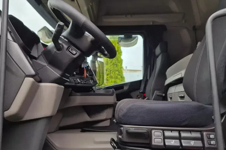 Scania R450 zdjęcie 21