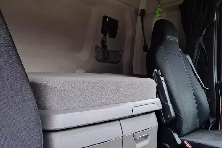 Scania R450 zdjęcie 27