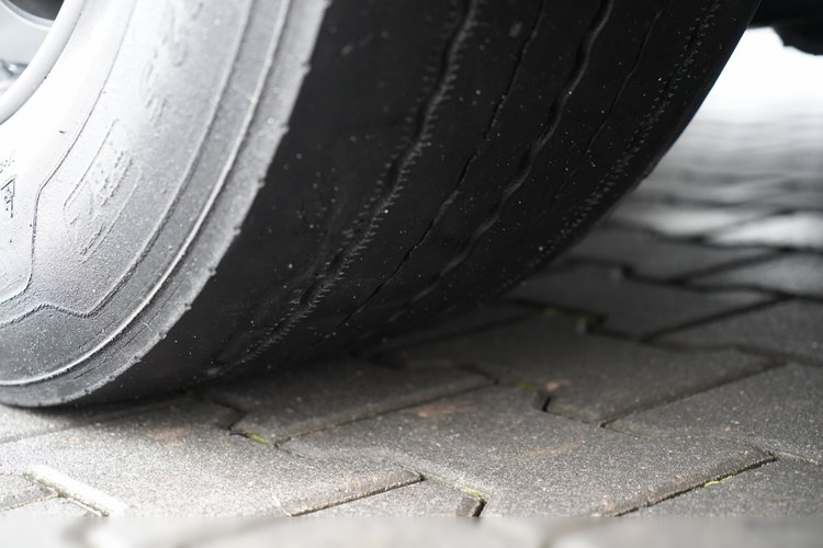 Volvo FH 460 / 6x2 / FIRANKA- 7.7 m / DACH PODNOSZONY / I-SAVE / KLIMA POSTOJOWA / OŚ PODNOSZONA SKRĘTNA / zdjęcie 17