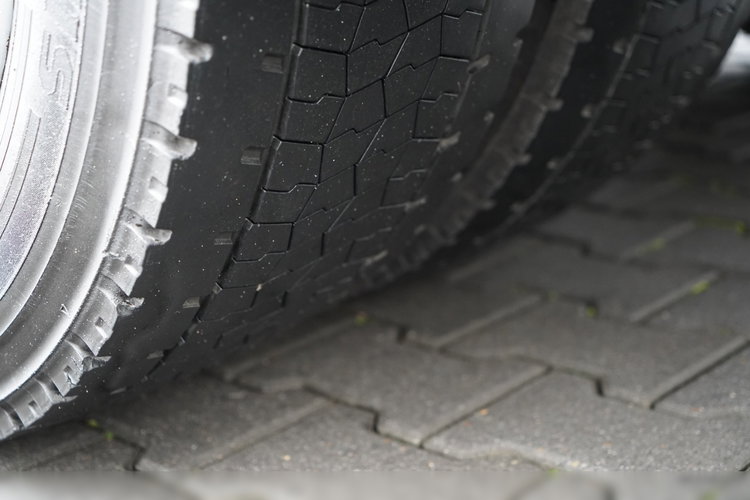 Volvo FH 460 / 6x2 / FIRANKA- 7.7 m / DACH PODNOSZONY / I-SAVE / KLIMA POSTOJOWA / OŚ PODNOSZONA SKRĘTNA / zdjęcie 19