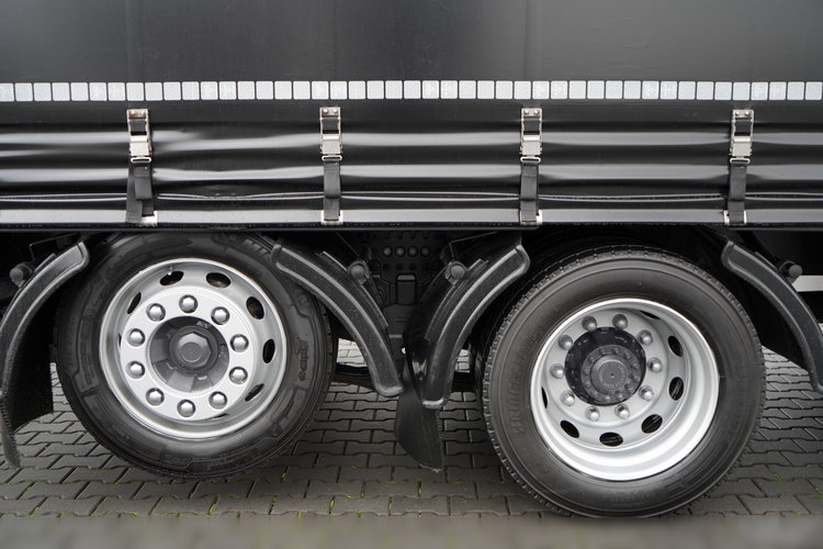 Volvo FH 460 / 6x2 / FIRANKA- 7.7 m / DACH PODNOSZONY / I-SAVE / KLIMA POSTOJOWA / OŚ PODNOSZONA SKRĘTNA / zdjęcie 21