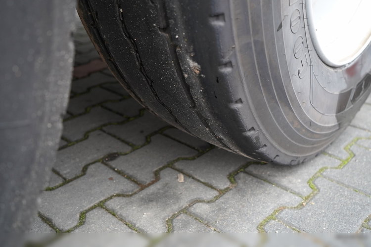 BENALU / WYWROTKA 45 M3 / CAŁA ALUMINIOWA / WAGA: 5 700 KG / KLAPO-DRZWI  zdjęcie 16