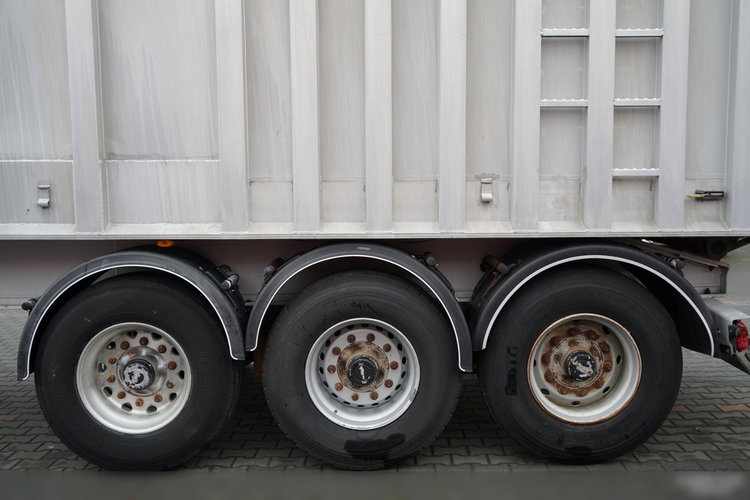 BENALU / WYWROTKA 45 M3 / CAŁA ALUMINIOWA / WAGA: 5 700 KG / KLAPO-DRZWI  zdjęcie 18