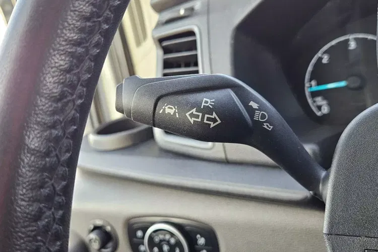 Ford transit L4H3 79999zł NETTO Brygadówka 7 osób 2.0TdCi/131KM zdjęcie 21