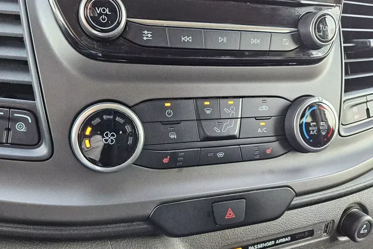 Ford transit L4H3 79999zł NETTO Brygadówka 7 osób 2.0TdCi/131KM zdjęcie 28