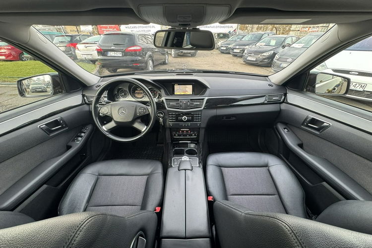 Mercedes E 200 Klimatronic 2-stref, Avantgarde, Skóra, Podgrz. fotele zdjęcie 13