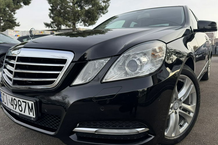 Mercedes E 200 Klimatronic 2-stref, Avantgarde, Skóra, Podgrz. fotele zdjęcie 2