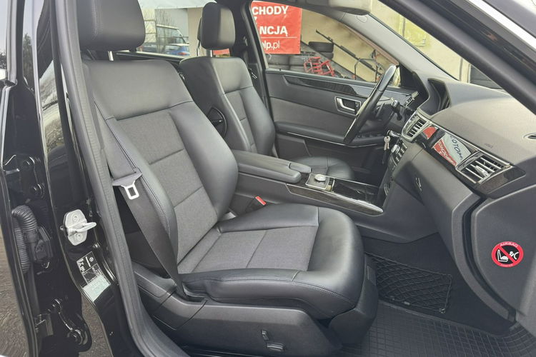 Mercedes E 200 Klimatronic 2-stref, Avantgarde, Skóra, Podgrz. fotele zdjęcie 25