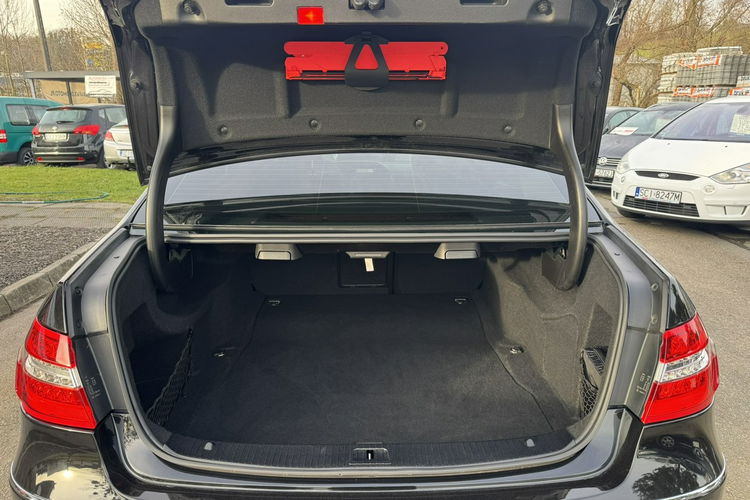 Mercedes E 200 Klimatronic 2-stref, Avantgarde, Skóra, Podgrz. fotele zdjęcie 28