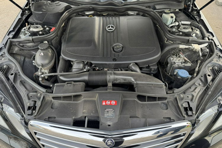 Mercedes E 200 Klimatronic 2-stref, Avantgarde, Skóra, Podgrz. fotele zdjęcie 29