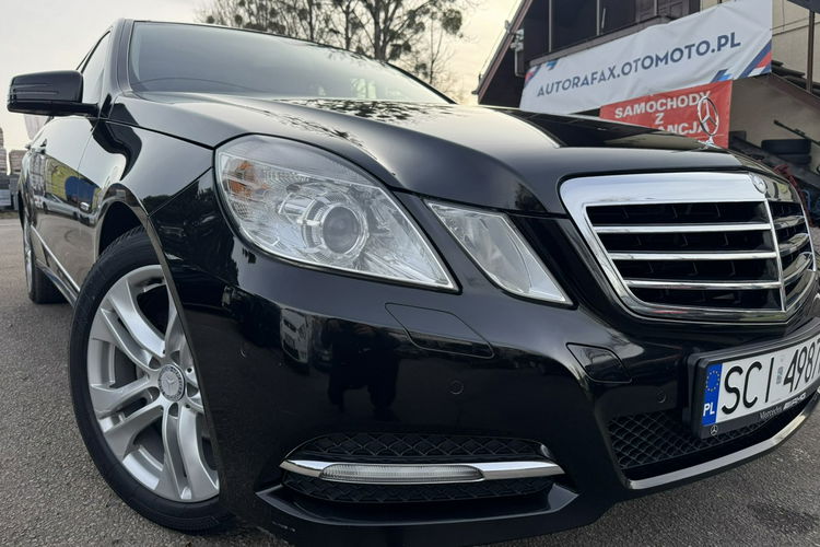 Mercedes E 200 Klimatronic 2-stref, Avantgarde, Skóra, Podgrz. fotele zdjęcie 5