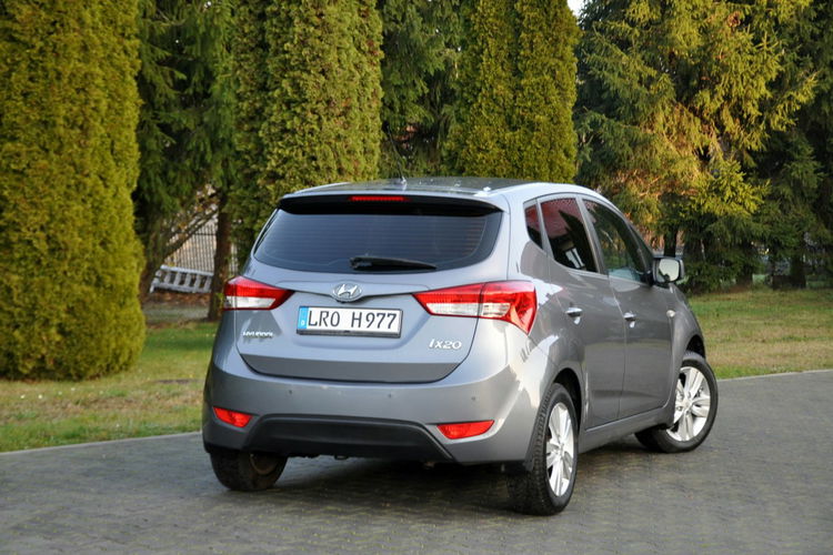 Hyundai ix20 1.4i(90KM) 57tyś.km Duża Navi Kamera Klimatronik Parkt I Wł Alu16"ASO zdjęcie 6