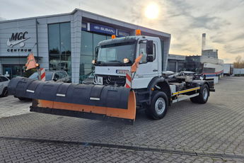 Mercedes Axor 1833 4X4 Mercedes-Benz Axor 18.33 4X4 / HAKOWIEC / PŁUG ŚNIEŻNY