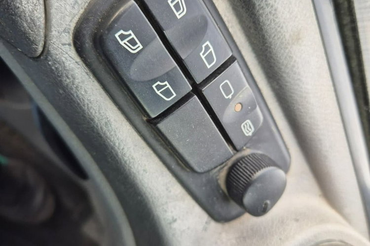 Axor 1833 4X4 Mercedes-Benz Axor 18.33 4X4 / HAKOWIEC / PŁUG ŚNIEŻNY zdjęcie 36