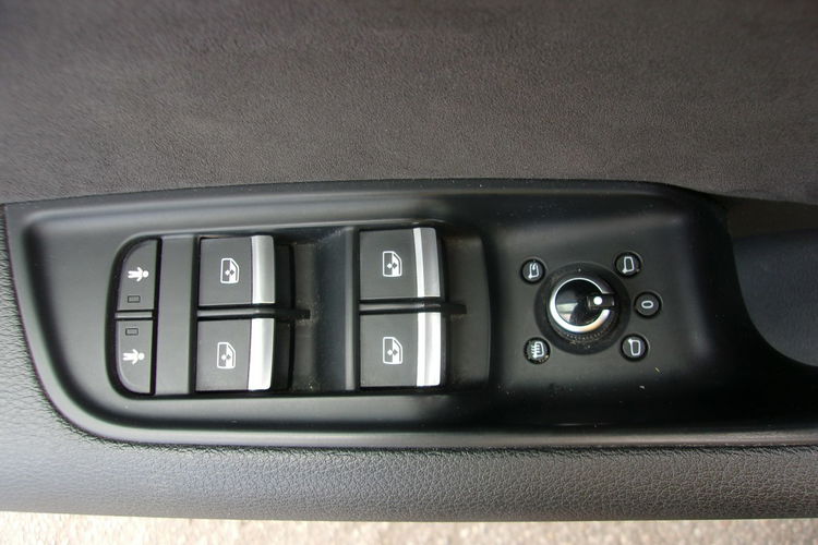 Audi Q7 Klimatronic 4-stref, 7-osobowy, Podgrz. fotele, Navi, PDC, Radar zdjęcie 15