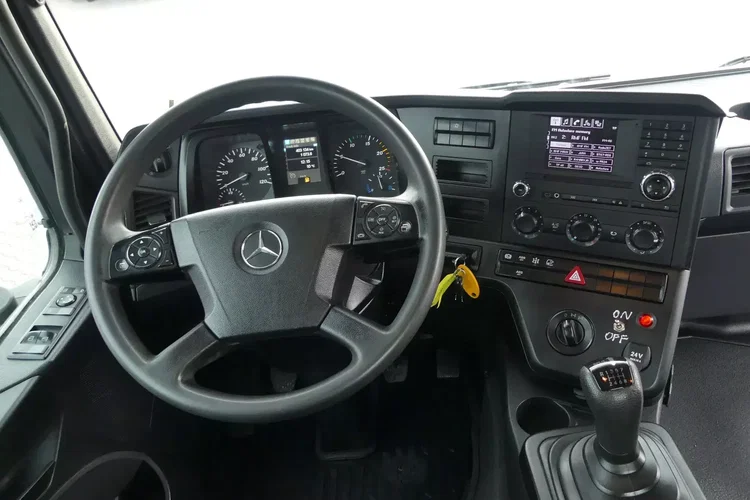Mercedes AROCS 3251 8x4 / HAKOWIEC PALFINGER / EURO 6 / MANUAL / zdjęcie 28