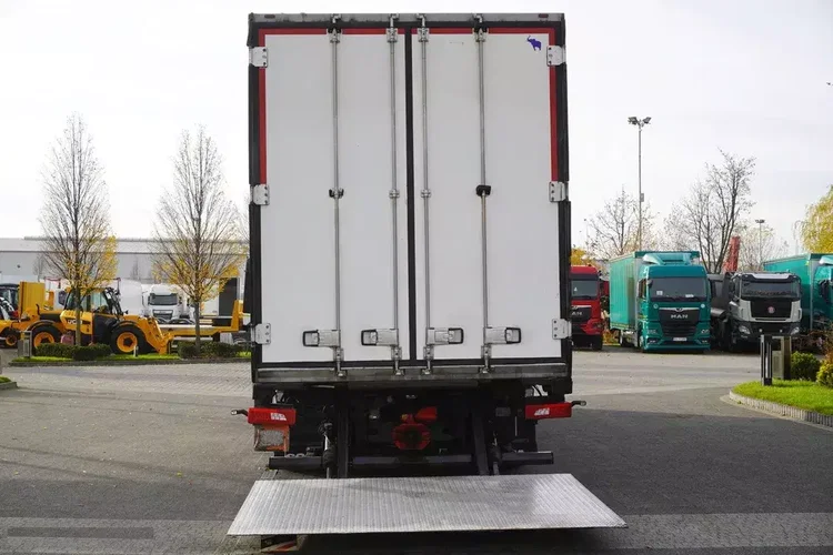 Scania G500 6x2 / Chłodnia Schmitz 19 EPAL Multitemperatura / Thermoking T1200R / Oś skrętna / wys. 280 cm zdjęcie 3